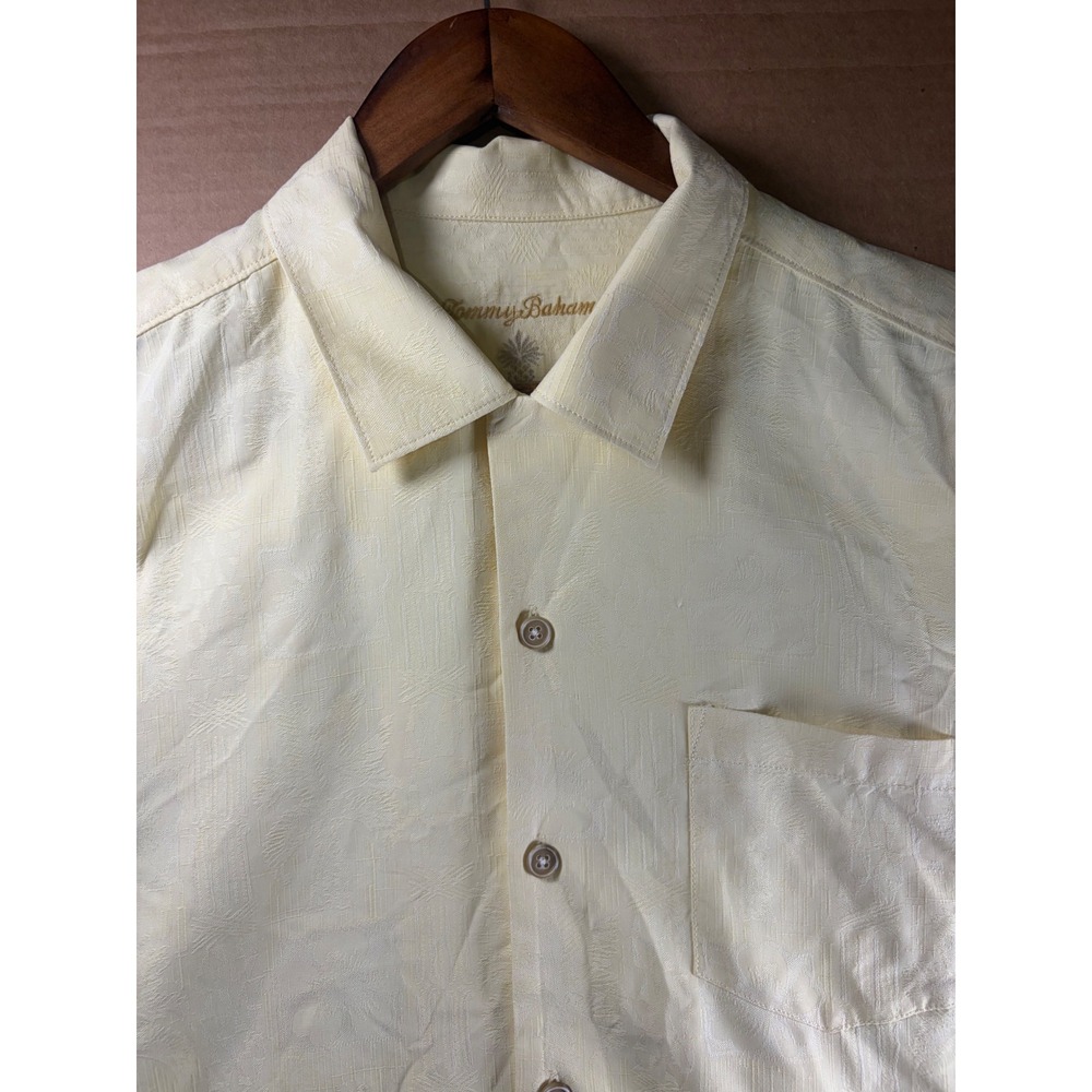 Tommy‎ Bahama Button Up Shirt Mens Large Yellow 100% Silk Tropical Jacquard